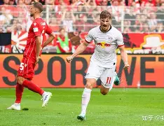C7娱乐下载-汉堡边锋尼古尔凯快马加速，主场扳平莱比锡红牛的简单介绍