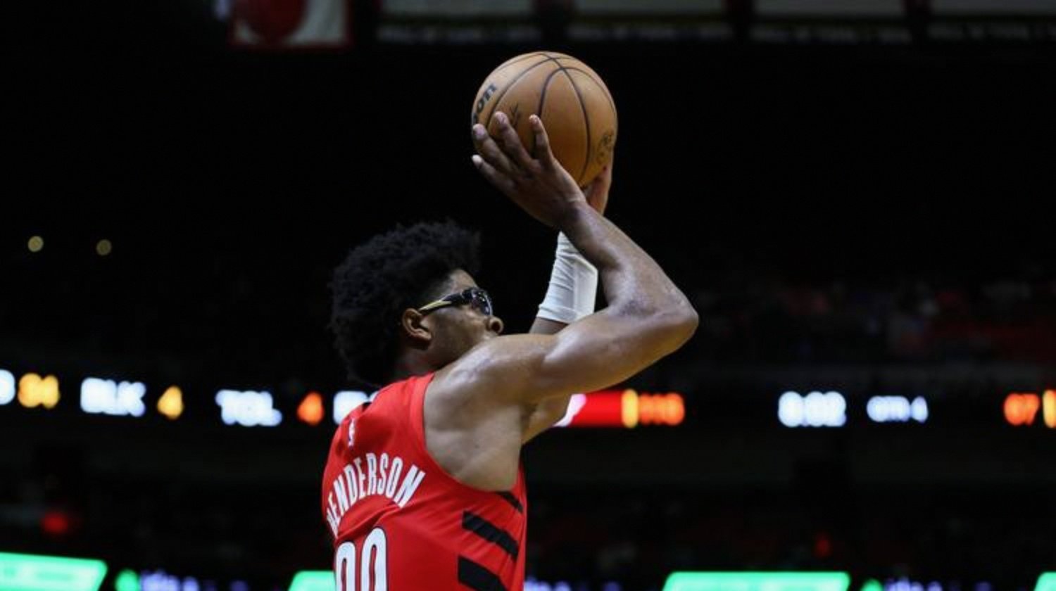 关于开拓者后场助教离职球队士气低迷的信息