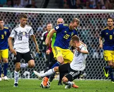 比赛结果揭晓：球队凭借什么获胜？(面对这么多的困难,球队怎么能赢得比赛呢?)