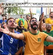 关于艰难晋级泪目庆祝，球员雄心傲视群雄的信息