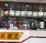 C7娱乐APP-沃尔夫斯堡士破门成功，实现惊人逆转(沃尔夫斯堡阵型)